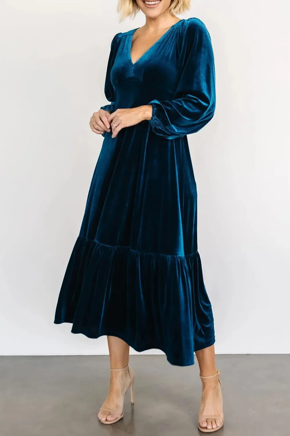 V-Neck Long Sleeve Midi Velvet Dress - LODIMAE FASHION