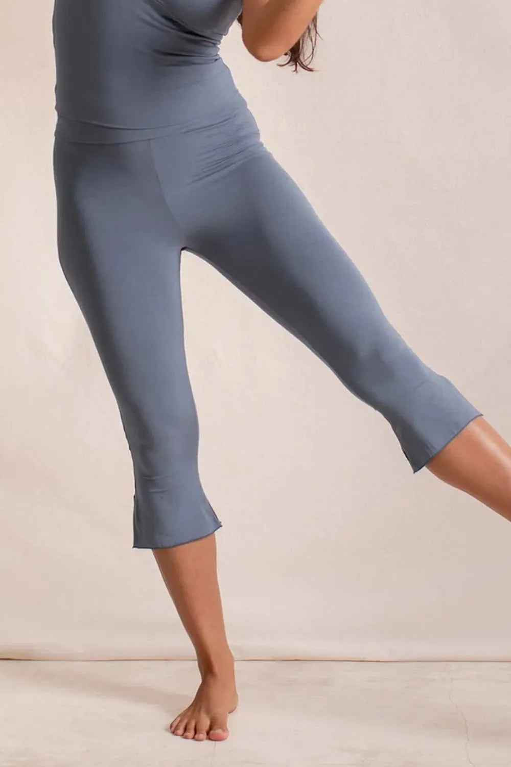 Side Slit Capris Leggings - LODIMAE FASHION 