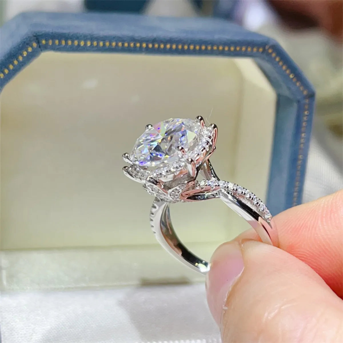 5 Carat Round Cut Moissanite Engagement Ring - LODIMAE FASHION 