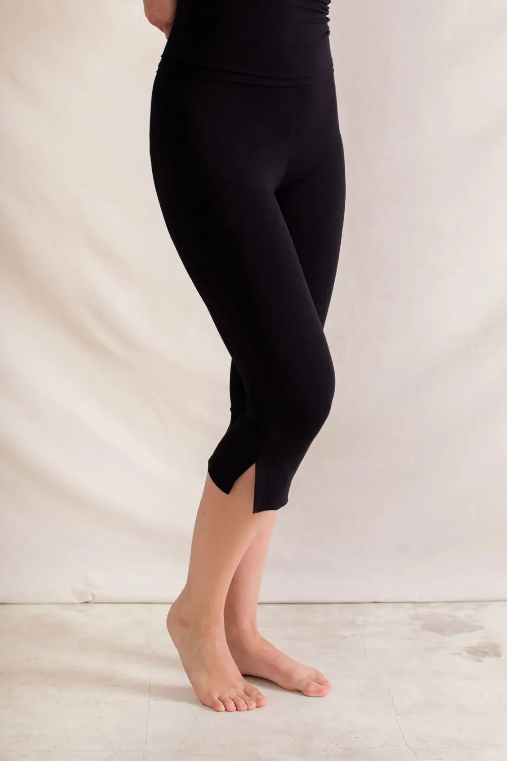 Side Slit Capris Leggings - LODIMAE FASHION 