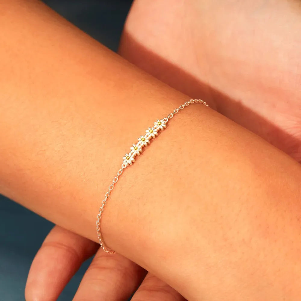 Daisy Shape Spring Ring Closure Bracelet - LODIMAE FASHION 