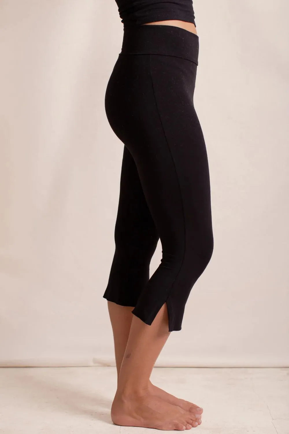 Side Slit Capris Leggings - LODIMAE FASHION 